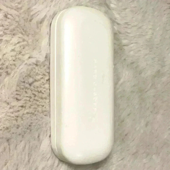 Marc Jacobs  eye glasses case - Picture 1 of 2
